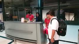 Vietjet Air Ground Handling Staff Tearing The Passenger's ticket