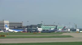 ThomsonFly 757 bird strike & flames captured on video