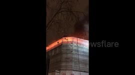 Firefighters on ladder tackle Clerkenwell Road blaze