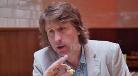 Milton Jones: How he puts his shows together & bombing at gigs - 2014 INTERVIEW 