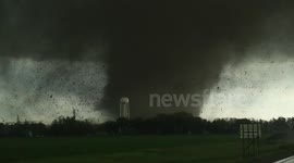 Huge tornado tears through small town in Nebraska