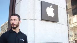 Openning Apple Store 101 in Europe, Madrid puerta del Sol