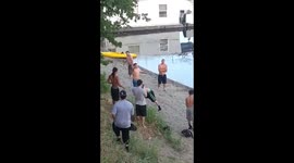 (BRAWL) Fight at Discovery Park rope swing!