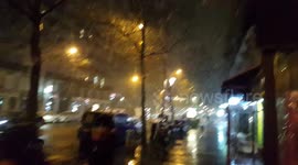 First Paris Snow of the Season! Heavy snow coming down in Paris! Thick flakes of snow falling!