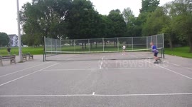 SKATIS - Roller Skating Tennis !