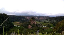 Clouds rain down when tropical cyclones come off-Timelapse