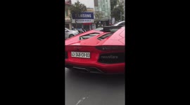Lamborghini can't beat the traffic
