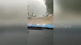 Newsflare Edit - Автомобили попавшие под селевый поток