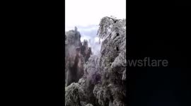 美翻了 张家界天门山雾凇宛若琼玉