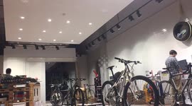 Building a store at Porto, Portugal in timelapse (Spirantt)