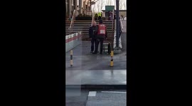 Big Issue seller receives TV from passer-by for Christmas