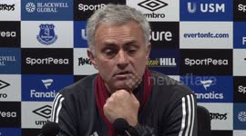 Mourinho fires back at Scholes criticism