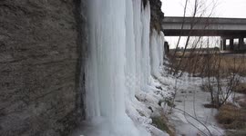 Midwest USA (Tennessee) Deep Freeze Roadside water seep Icicle falls V23206