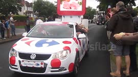 Tour de France 2014 Stage 1 Caravane - Carrefour floats