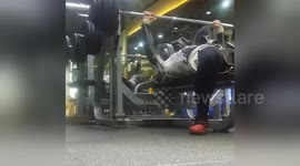 This is why should should never lift heavy weights alone