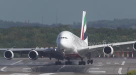 Airbus A380 almost loses control after crosswind landing
