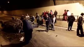 One dead one fugitive, car crash in Quito, ECUADOR