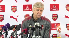 Wenger says new Ozil deal like a new signing