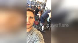 Gym-goer has bizarre technique when using a thigh machine