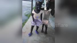 Newsflare Edit - Twins showing a mother there capabilities