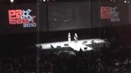 PAX East 2010 knuckle crack