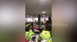 Hundreds of staff protest at nuclear plant after being docked pay