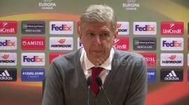 Wenger: When you love football, you love Mesut Ozil