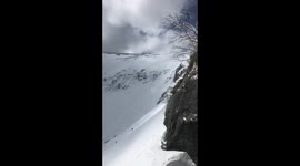 Two skiers fall down Tuckerman Ravine 4/1/18