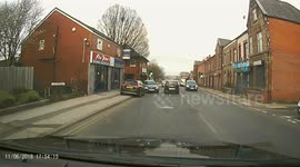 Idiot pulling 3 point turn on busy road