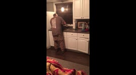 Dad gives cat a bath gone wrong
