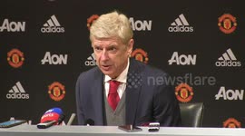 Wenger in joking mood after Arsenal lose at Man Utd