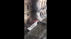 Bus catches fire in Rome tourist hotspot