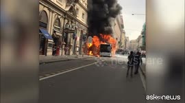 Bus in fiamme a Roma: 