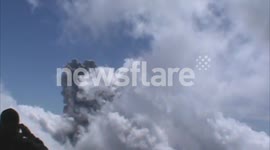 Colima Volcano Explosion January 6, 2013 [SPANISH]