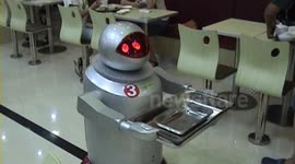Robots staff new restaurant