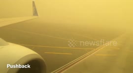 Extreme Sandstorm in Dubai // Fly Dubai Boeing 737-800 Flight to Doha
