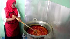 How to cook Indonesia's spicy meat speciality rendang padang