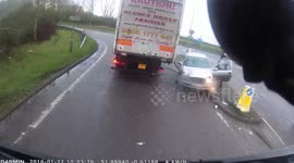 Dash-cam video shows wild police chase in Leighton Buzzard