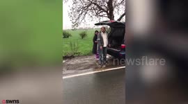 Builder forces couple to return fly tipped items to their vehicle in excruciating video