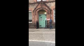 When you’ve taken more than enough shit from your ferret... Straight in the bag! ???????????? #OnlyInEdinburgh #LadBible https://t.co/aAJJVvqBzZ