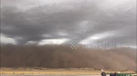 Giant sandstorm swallows Inner Mongolia city