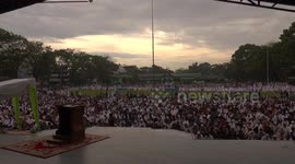 Time Lapse Captures Crowd Gathering And Leaving For Eid Al Fitr Time Lapse Captures Crowd Gathering And Leaving For Eid Al Fitr