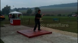 He does not even need a guitar (Dancer)