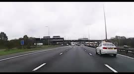 Idiot driver BMW e5 cdv trying to run me off the road