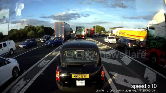Drivers caught in motorway traffic begin U-turning en masse