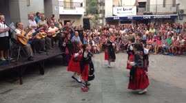 Bailes Típicos De Serranillos con las más Jóvenes