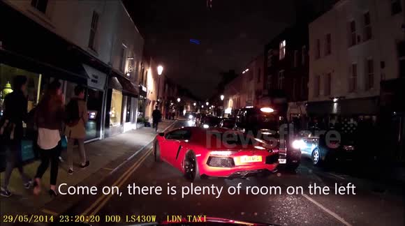 Lamborghini makes seven-point turn