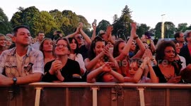 Fans cheering at Gypsy King at Kew the Music