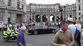 Police stop traffic in Trafalgar Square for Theresa May motorcade