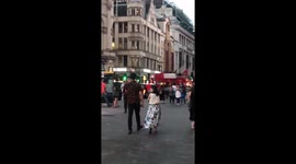 Drake ‘filming music video’ on Open-top bus in London Part 2